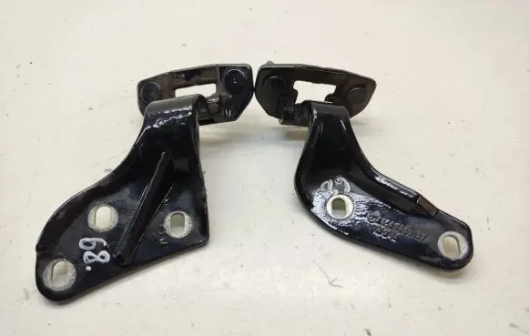 Mercedes-Benz ML W164 Tailgate/trunk/boot hinge A1647400137