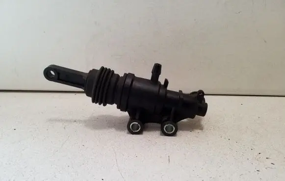 Ford Ranger Clutch master cylinder 511033610