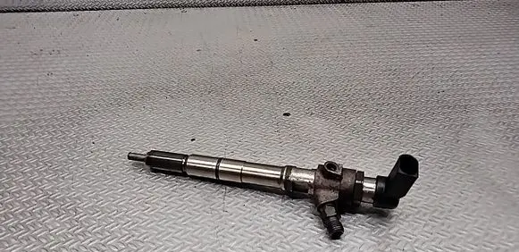 Skoda Octavia Mk2 (1Z) Fuel injector 03L130277B