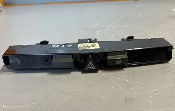 Opel Zafira B Hazard light switch 13100105 0320 03758075