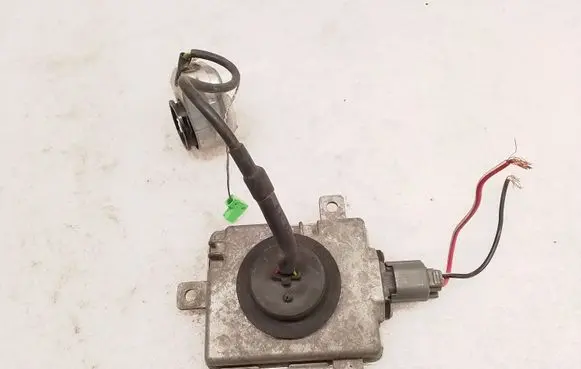 Honda Accord Headlight ballast module Xenon W3T16271