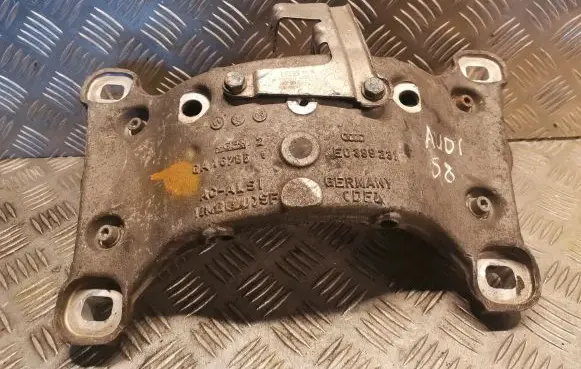 Audi A8 S8 D3 4E Gearbox mounting bracket 4E0399231