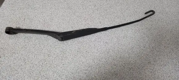 BMW 3 E36 Front wiper blade arm 8357209