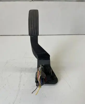 Mercedes-Benz E W210 Accelerator pedal position sensor 