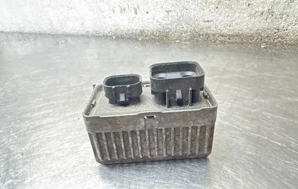 Opel Corsa D Glow plug pre-heat relay 0522122601