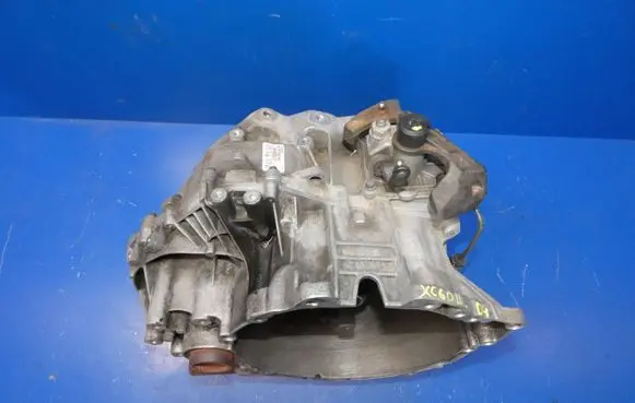 Volvo XC60 Manual 6 speed gearbox HU1R7002BEC 1285403