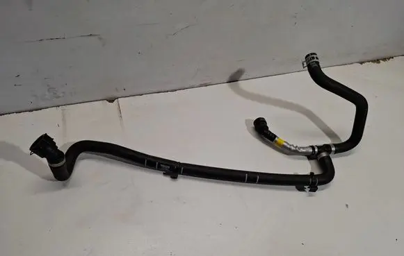 Volvo V60 Engine coolant pipe/hose 31319852