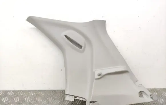 Toyota Aygo AB40 (D)pillar trim (top) 624710H180