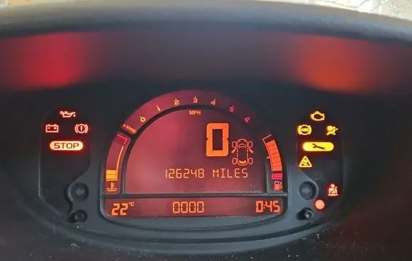 Speedometer (instrument cluster)