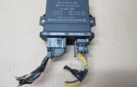 Opel Insignia A Xenon control unit/module 5DF01116306 39021439 0837596