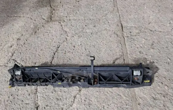 Peugeot 308 Top upper radiator support slam panel 9807148180 9678334080