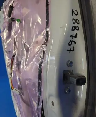 Toyota Yaris Front door 6863052061