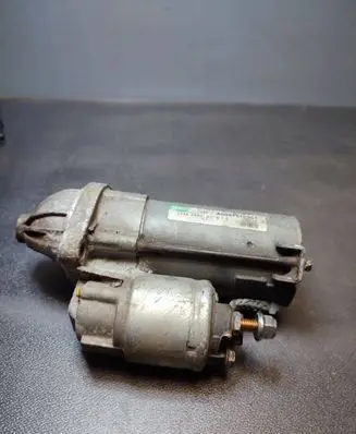 Mercedes-Benz A W169 Starter motor A0061510301