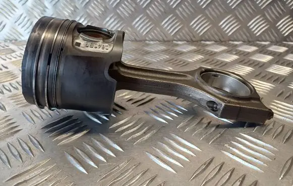 BMW X3 E83 Piston with connecting rod 0840BB