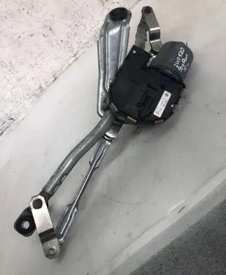 Volkswagen Touran III Front wiper linkage and motor 5tb955023a