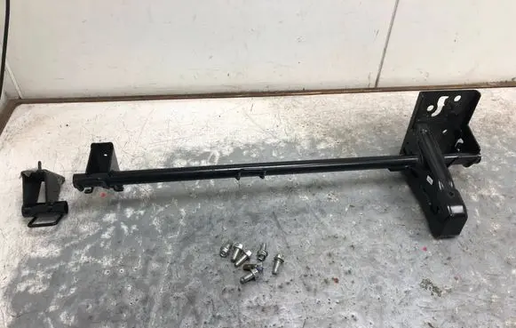 Suzuki Swift I ISOFIX Bracket