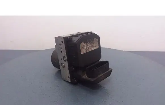 Toyota Avensis Verso ABS Pump 44540-05061