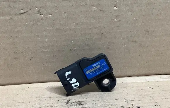 Opel Zafira B Air pressure sensor 0281002437
