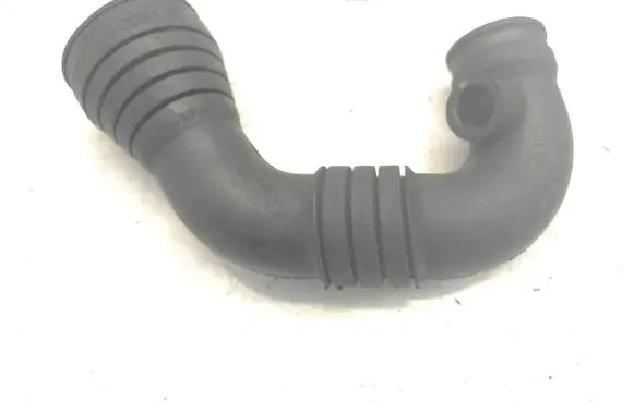Audi A4 S4 B5 8D Intercooler hose/pipe 8D0129615A