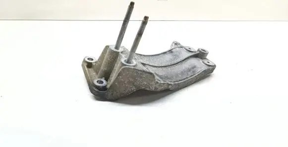 Jeep Grand Cherokee Generator/alternator bracket VMMT013308F