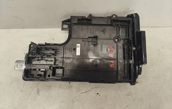 Tesla Model Y Central body control module 165764802A