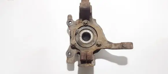 Front wheel hub