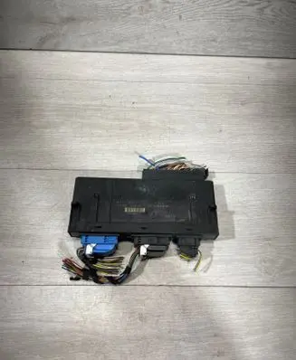 BMW 5 F10 F11 Comfort/convenience module 9244394 5076184781 10681810