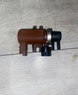 Volvo V50 Turbo solenoid valve 9650098380 05T052 70096602
