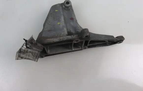 Mercedes-Benz CL C215 Engine mounting bracket A1132230204