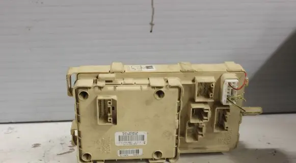 Toyota Avensis T250 Fuse box set 8264105040A