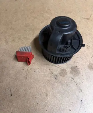 Volkswagen Sharan Heater fan/blower 7M1819021