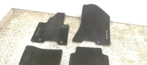 KIA Sportage Car floor mat set F1143ADE02