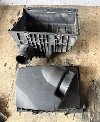 Renault Master III Air filter box 165008632R 70345275