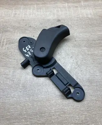 BMW X3 E83 Engine bonnet (hood) release handle 8223163