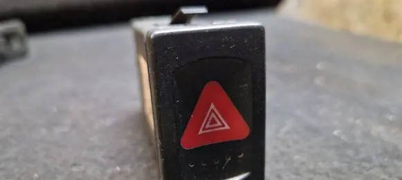 Volkswagen PASSAT B5.5 Hazard light switch 3B0953235B PA66GF30J