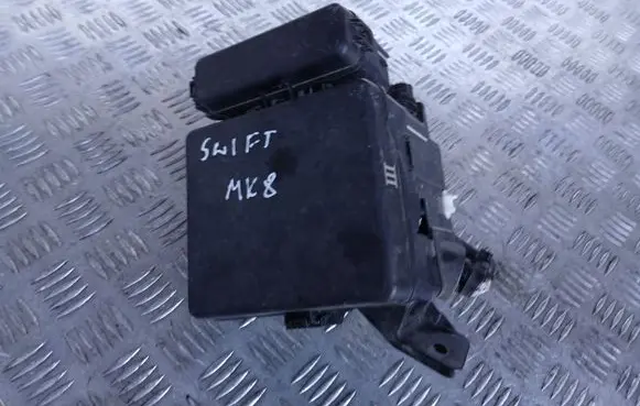 Suzuki Swift III Fuse box set
