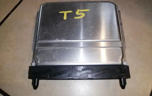Volvo S60 Engine control unit/module 30668478