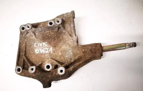 Honda Civic Engine mounting bracket 