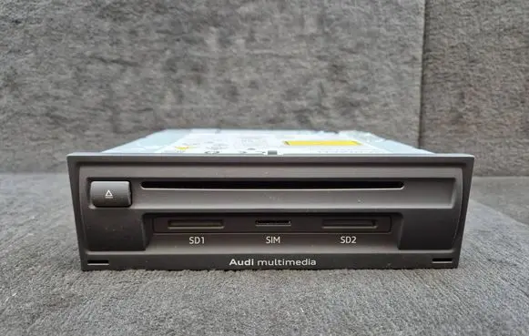 Audi Q7 4M Radio/CD/DVD/GPS head unit 4M1035035