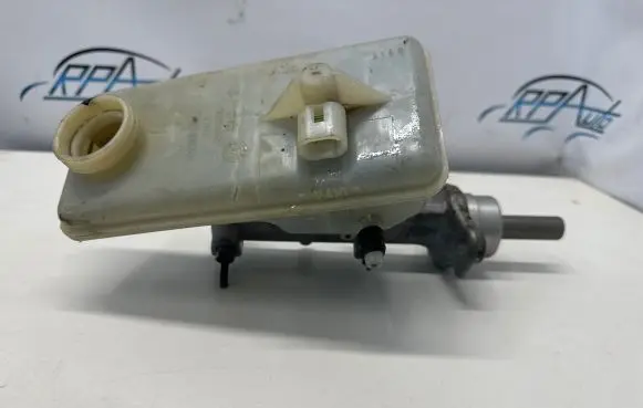 Master brake cylinder