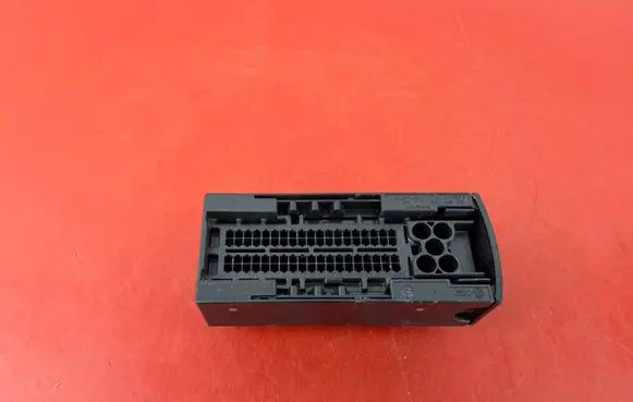 Volkswagen Tiguan ABS module connector plug 1S0906385