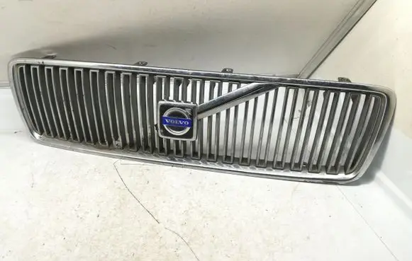 Volvo S80 Front bumper upper radiator grill 9178087