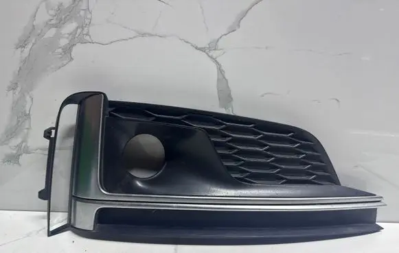 Audi S5 F5 Front fog light trim/grill 8W6807682L