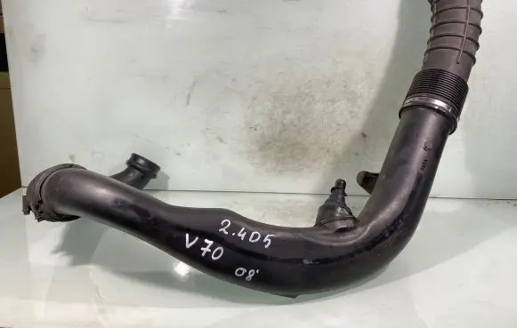 Volvo V70 Intercooler hose/pipe 72109999