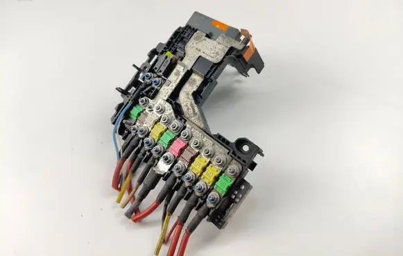 Citroen DS5 Positive wiring loom 9665878380