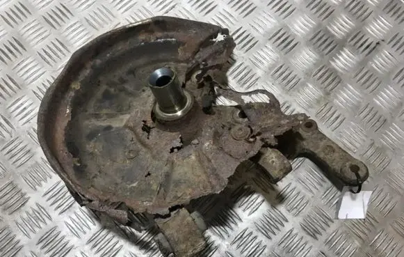 Rear wheel hub