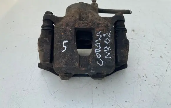 Toyota Corolla Verso E121 Front brake caliper