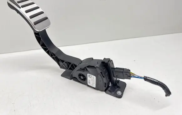 Volvo V40 Accelerator throttle pedal 31341776 6PV01036852