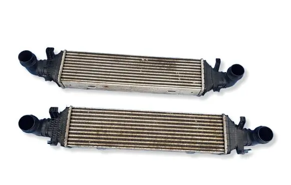 Mercedes-Benz C W204 Intercooler radiator A2045000600WMY 6770176 A2045000200