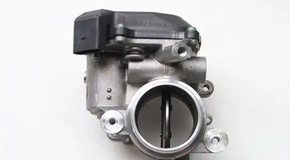 Volkswagen Golf VII Throttle valve 04L128063T